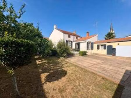 vente maison à nieul-le-dolent (85430) : à vendre / 165m² nieul-le-dolent