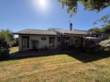charmante maison 4 chambres avec jardin à orthez