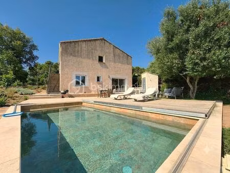 villa familiale 129 m² 5 chambres avec piscine