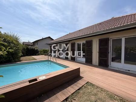maison meublée à louer à bernin – 3 chambres  piscine et double garage