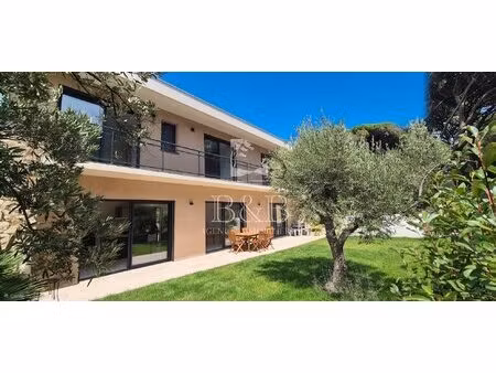 saint-raphael: valescure villa contemporaine neuve 175 m2 5 chambres