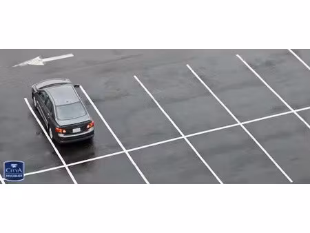 parking à louer - salon-de-provence (13) - 56€