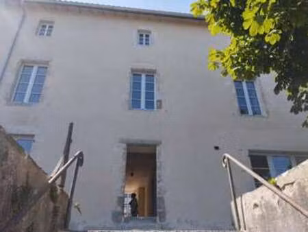 location maison à pouzauges (85700) : à louer / 93m² pouzauges