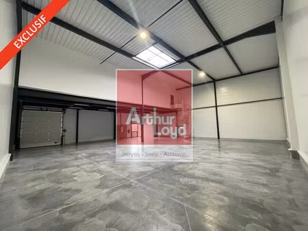 location local d'activités 342 m²