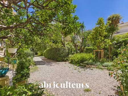 loft de caractère de 66 m² – plein sud sur jardin – palais niçois