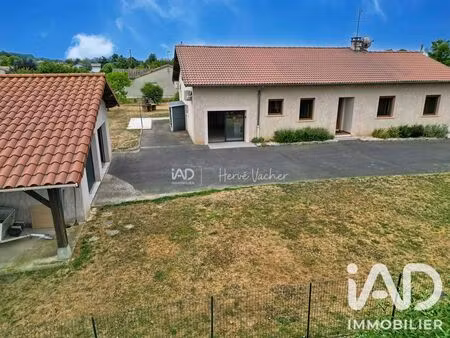 maison traditionnelle à replonges (01750)