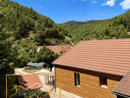 ancienne ferme vosgienne rénovée avec gîte en lisière de forêt