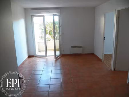 location appartement 3 pièces 52 m² à carcassonne (11000)