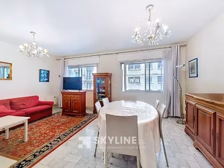superbe t4 de 121 m² avec parking au cœur du prestigieux carré d'or