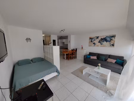 beau studio meuble - bail mobilite (10 mois)