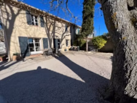 proche aix-en-provence - entre celony et saint cannat - che