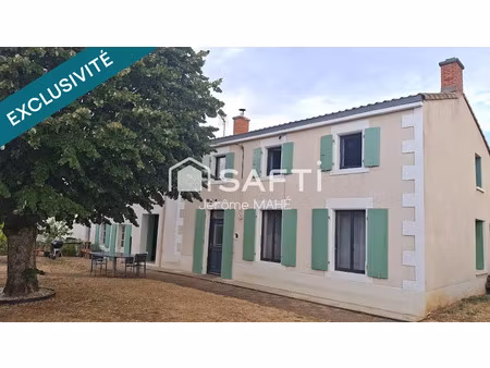 vente maison 5 pièces 133 m² à aigondigné (79370)  165 000 €