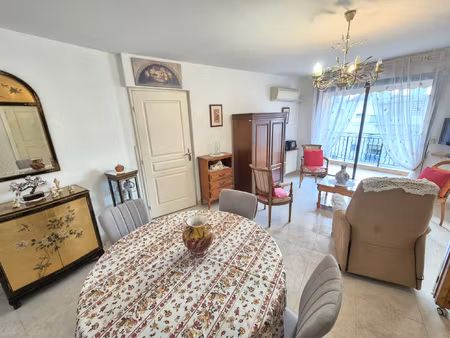 achat appartement 2 pièces 47m² hyeres 83400