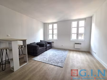 t1 bis duplex meublé 26m2 hôtel de ville