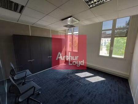 location bureaux 296 m²