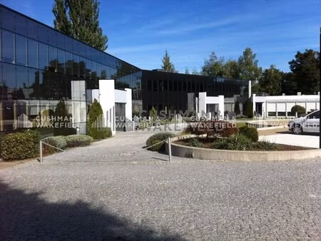 location bureaux 24 m² à 199 m²