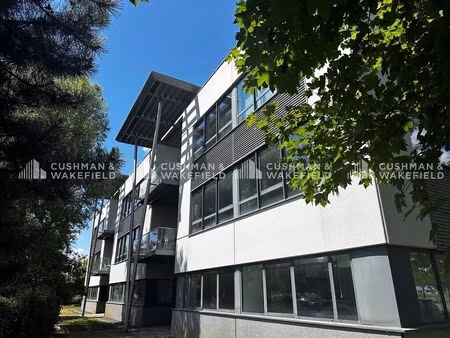 location bureaux 145 m² à 1 003 m²