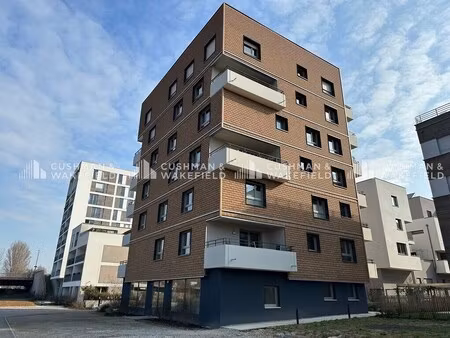 vente bureaux 74 m²