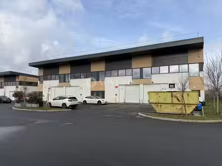 location local d’activités bussy saint georges 77600 421m²
