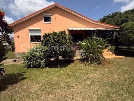 à vendre - maison familiale t4 avec mezzanine sur un terrain de 1 000 m²