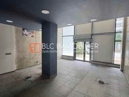 location commerce marseille 13008 53m²
