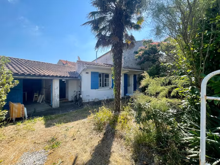 à deux pas de la plage  maison familiale avec jardin et gara