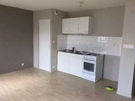 location appartement 2 pièces à aytré (17440) : à louer 2 pièces / 40m² aytré