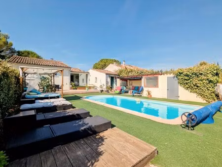 villa plain-pied  piscine et terrain à potentiel