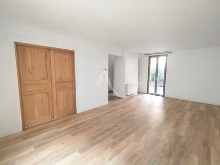 vente appartement 4 pièces  82.30m²  saintes