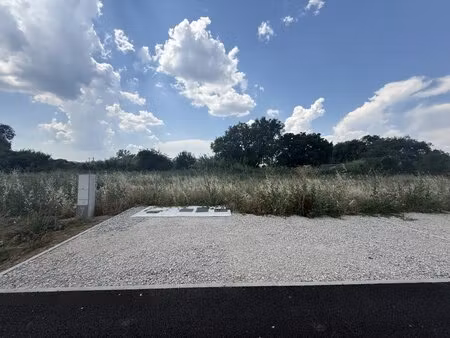 terrain constructible 613 m2 viabilisé