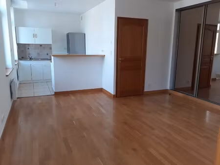 location appartement 2 pièces 44m² cambrai 59400