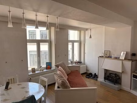 appartement à louer à rue léopold 5 gembloux (vbe48528)