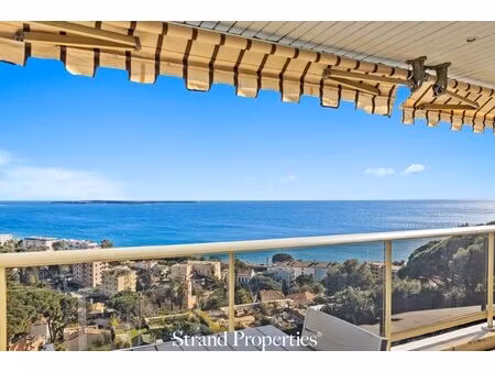 cannes croix des gardes appartement 3 pièces en parfait état avec terrasse  balcon et vue.
