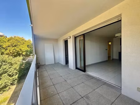 montpellier ovalie – t2 moderne avec grande terrasse & parking