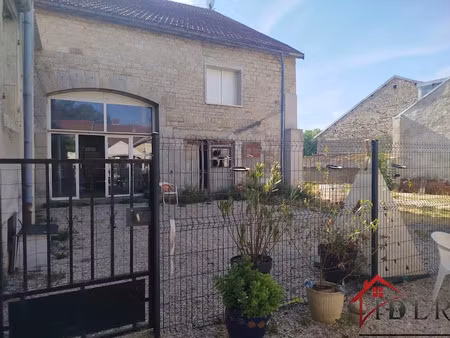vente maison 12 pièces 380 m² à montsaugeon (52190)  385 000 €