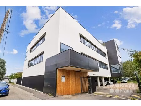 location bureaux 370 m²