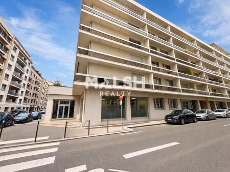 location bureaux 171 m²