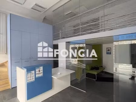 location - local commercial - 56 m² - 9 000 €/an hc ht -