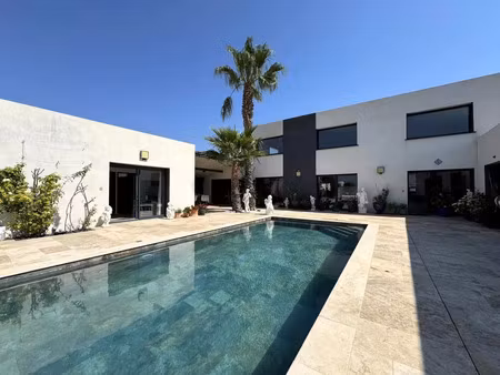 vente maison 5 pièces 368 m² abeilhan (34290)