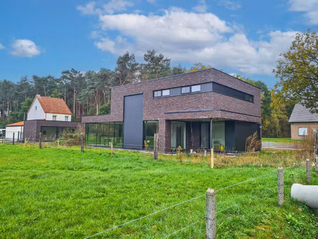 huis te koop in beringen met 4 slaapkamers