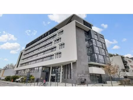 vente bureaux 115 m² à 743 m²
