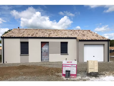 location maison 4 pièces 82 m² à saint-pey-d’armens (33330)