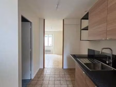 location appartement t1 à angers saint-léonard madeleine (49000) : à louer t1 / 25m² anger