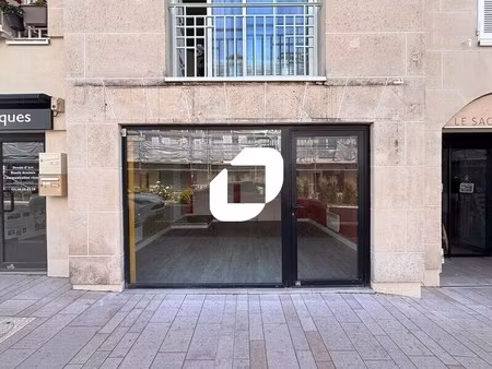 location commerce antony 92160 95m²
