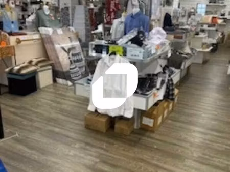 location commerce saint cloud 92210 220m²