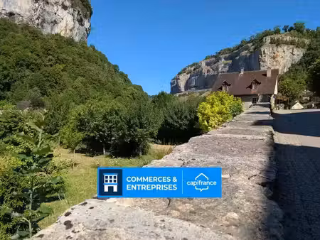 fonds de commerce et murs à vendre - demeure xviᵉ avec restaurant  chambres d’hôtes et log