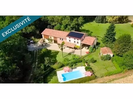 propriété de caractère avec gîte  piscine et bois proche mirepoix