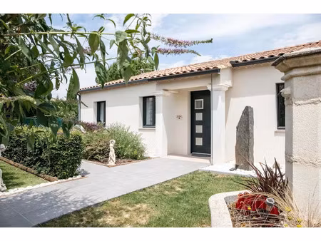 vente maison neuve 4 pièces 85 m² à saint-cannat (13760)  446 000 €