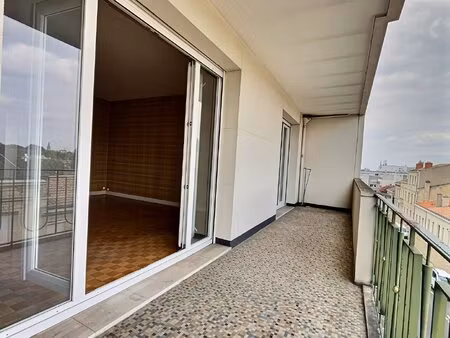 appartement 87 31m2 avec loggia  garage et cellier