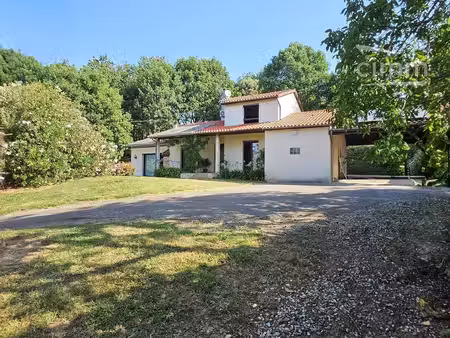 maison individuelle 5 pieces piscine